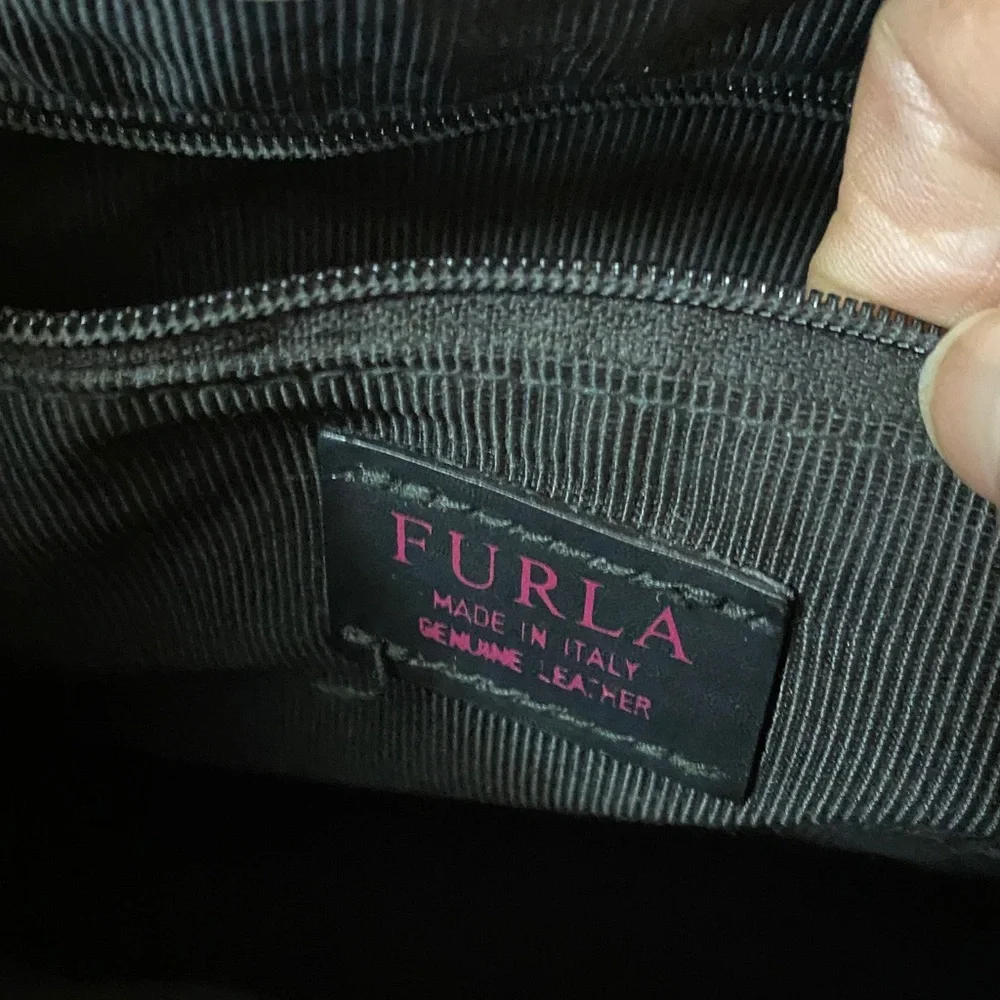 Furla Quilted Pink and Black Shoulder Bag🎄 - Picture 4 of 12